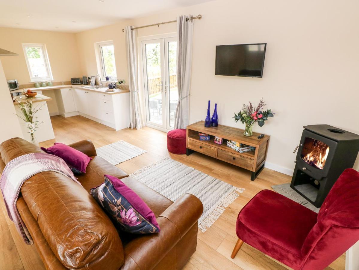 Ramsey Lodge Bier Wood Lodges Tenby Exterior photo