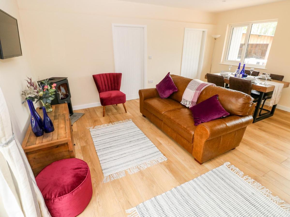 Ramsey Lodge Bier Wood Lodges Tenby Exterior photo